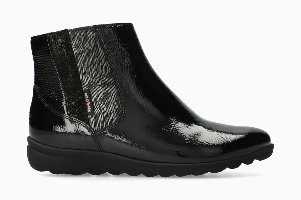 Neora - Black | M9DC
